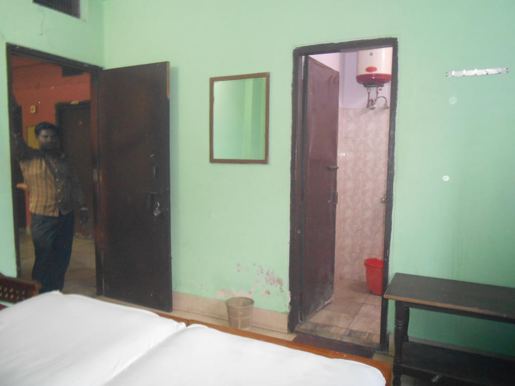 Hotel Sonmony Varanasi Phòng bức ảnh