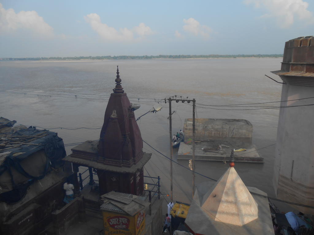 Hotel Sonmony Varanasi Ngoại thất bức ảnh